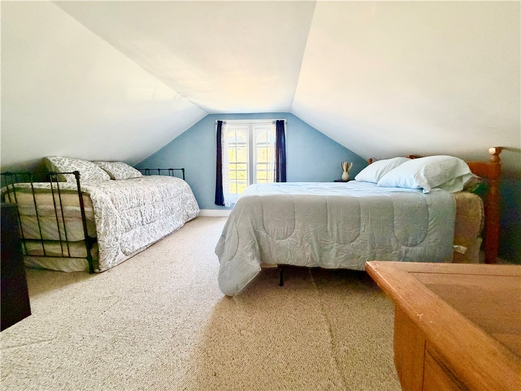 327 Spring Street, Unit 2 Newport, RI 02840 - Photo 10 of 13 Gallery Image 10