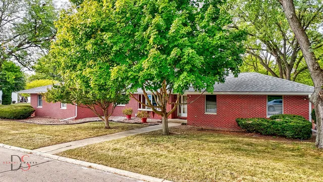 $282,000 | 200 East Allen Street, Ottawa, IL 61350