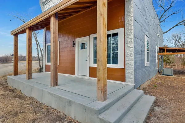 $95,000 | 1513 G Road, Cedar Point, KS 66843