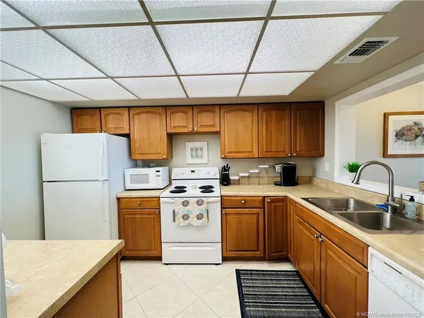 $2,700 | 9400 South Ocean Drive, Unit 1003B, Jensen Beach, FL 34957