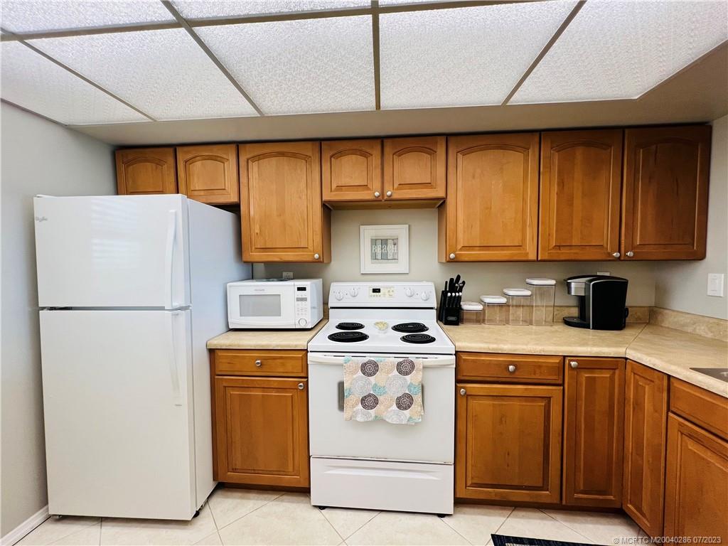 9400 South Ocean Drive, Unit 1003B Jensen Beach, FL 34957 - Photo 5 of 64