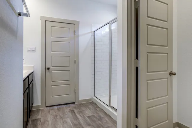 $2,100 | 3012 Gunnersbury Drive, Houston, TX 77047