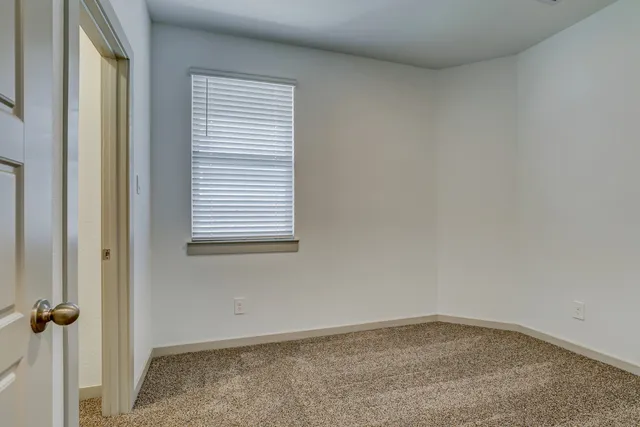 $2,100 | 3012 Gunnersbury Drive, Houston, TX 77047