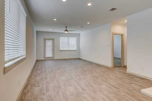 $2,100 | 3012 Gunnersbury Drive, Houston, TX 77047