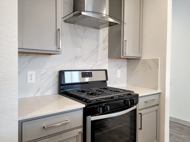 $2,100 | 3012 Gunnersbury Drive, Houston, TX 77047