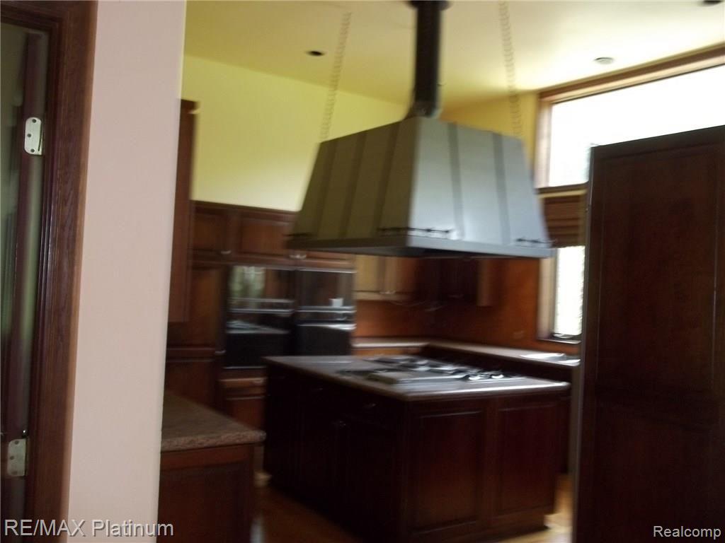 4411 East Allen Road Howell, MI 48855 - Photo 9 of 43