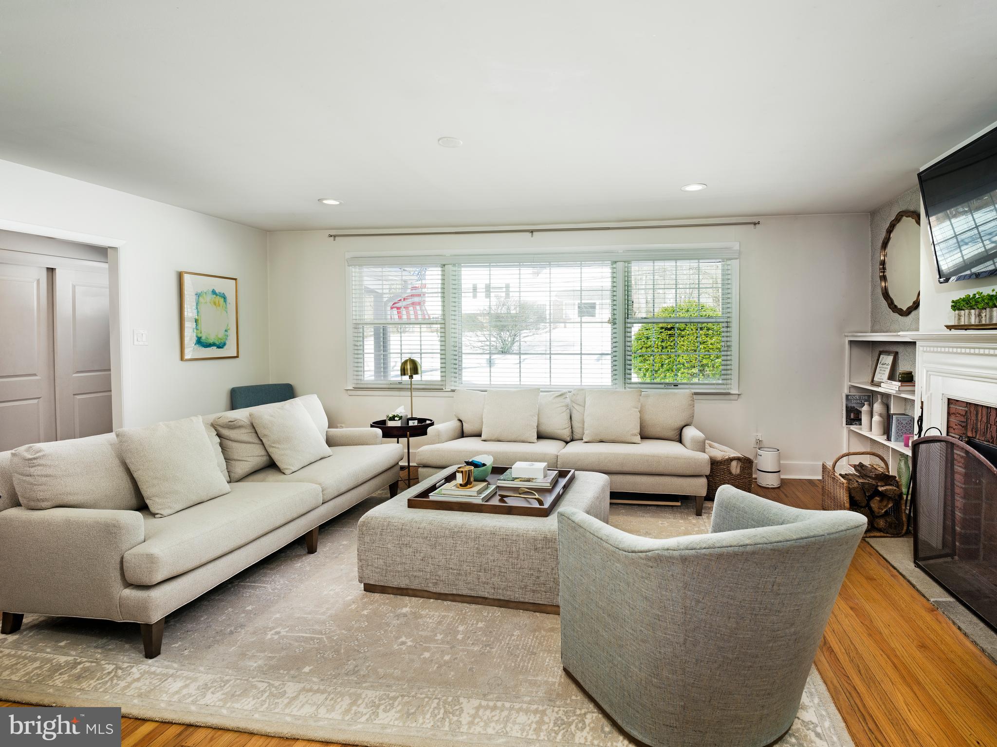 93 Hillside Road Wayne, PA 19087 - Photo 5 of 30