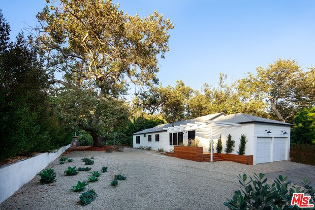 6316 Busch Drive Malibu, CA 90265 - Photo 11 of 12