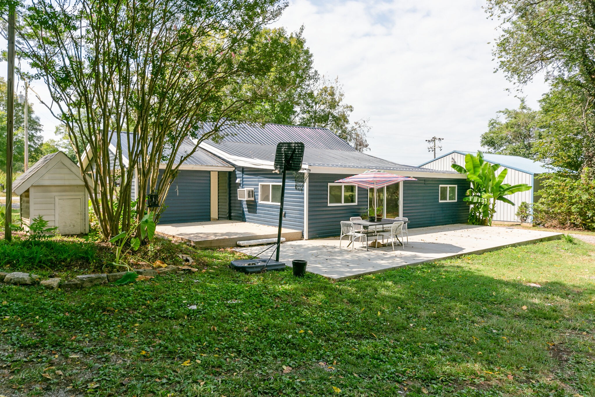 210 Old Rover Road Rockvale, TN 37153 - Photo 38 of 41 a view of a house with backyard and sitting area
