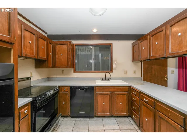 $650,000 | 7885 Northwest Ridgewood Drive, Corvallis, OR 97330