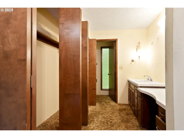 $650,000 | 7885 Northwest Ridgewood Drive, Corvallis, OR 97330