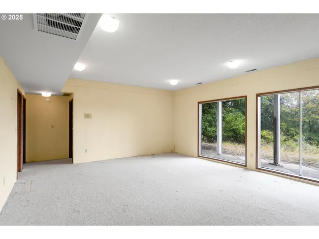 $650,000 | 7885 Northwest Ridgewood Drive, Corvallis, OR 97330