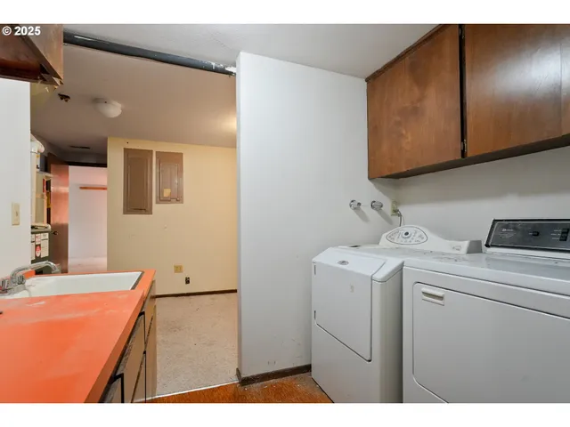 $650,000 | 7885 Northwest Ridgewood Drive, Corvallis, OR 97330