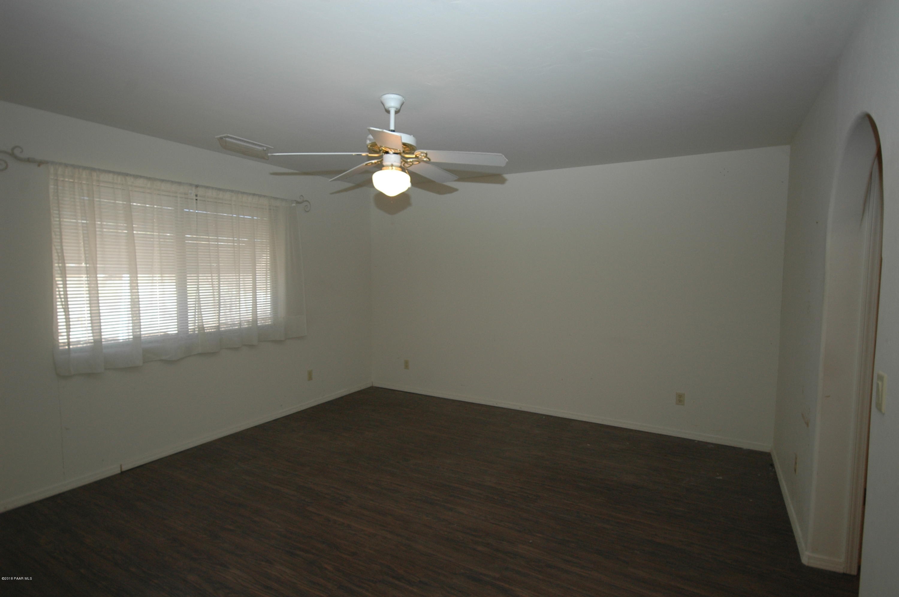 17539 East Jackrabbit Road Mayer, AZ 86333 - Photo 11 of 18 Master Bed