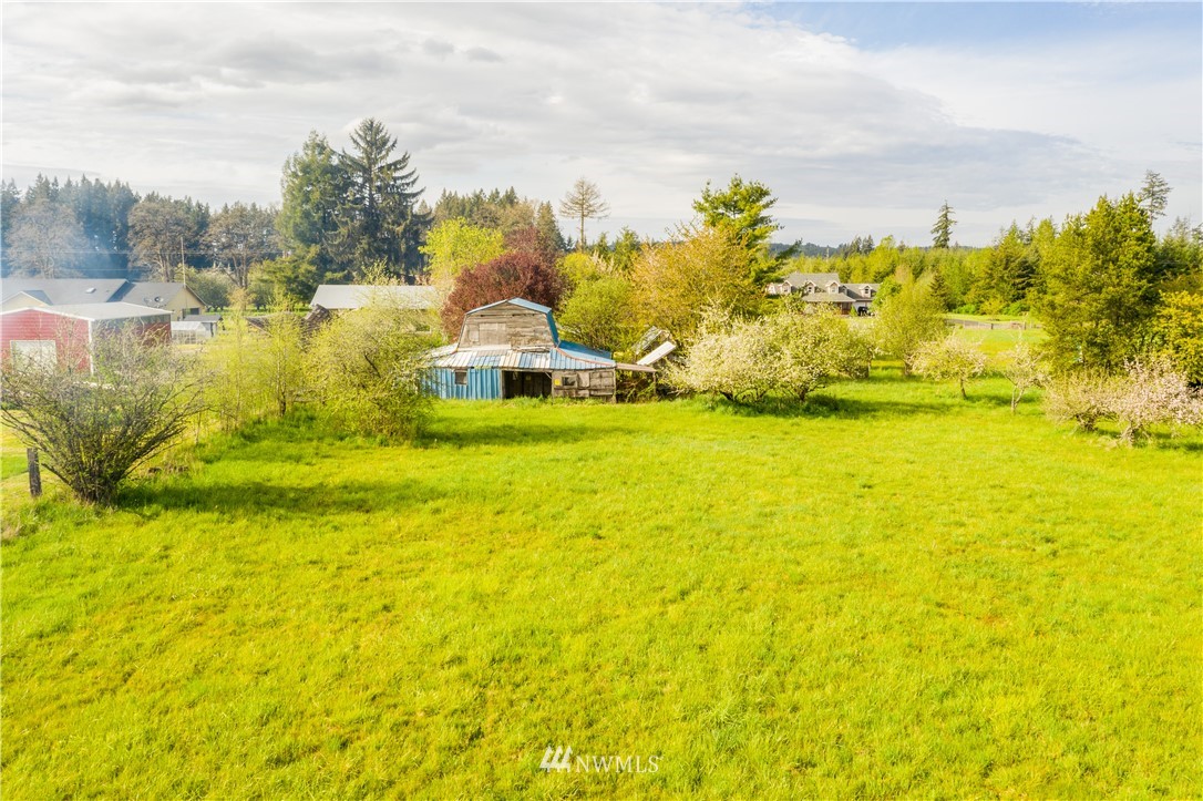 440 Kirkland Road Chehalis, WA 98532 - Photo 33 of 36 a view of a yard with swimming pool