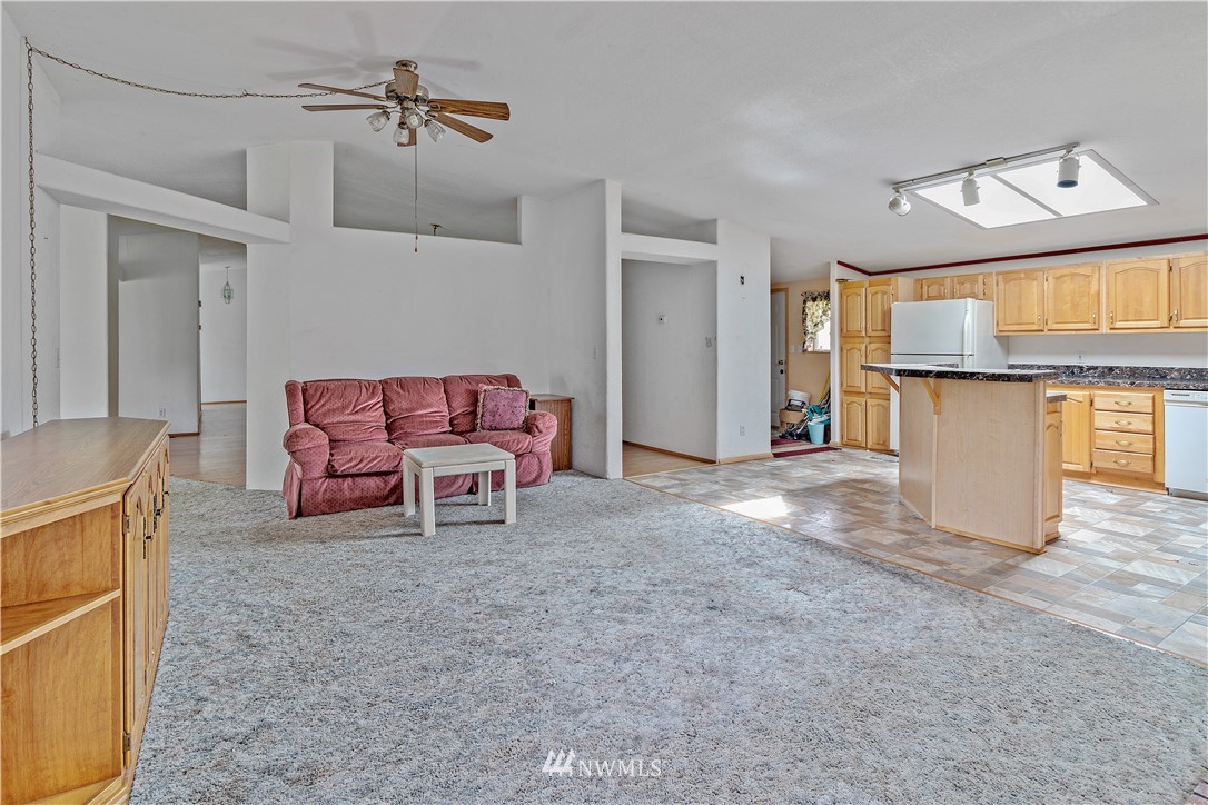 440 Kirkland Road Chehalis, WA 98532 - Photo 10 of 36 a view of a room with furniture and a kitchen