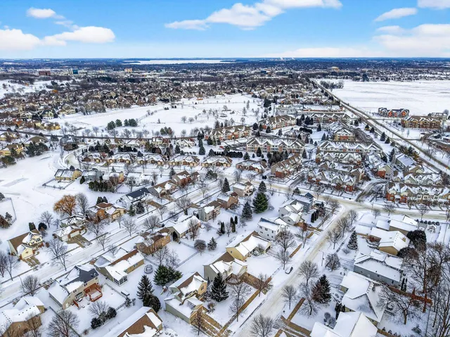 $679,000 | 9618 Shadow Ridge Trail, Middleton, WI 53562