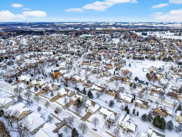 $679,000 | 9618 Shadow Ridge Trail, Middleton, WI 53562