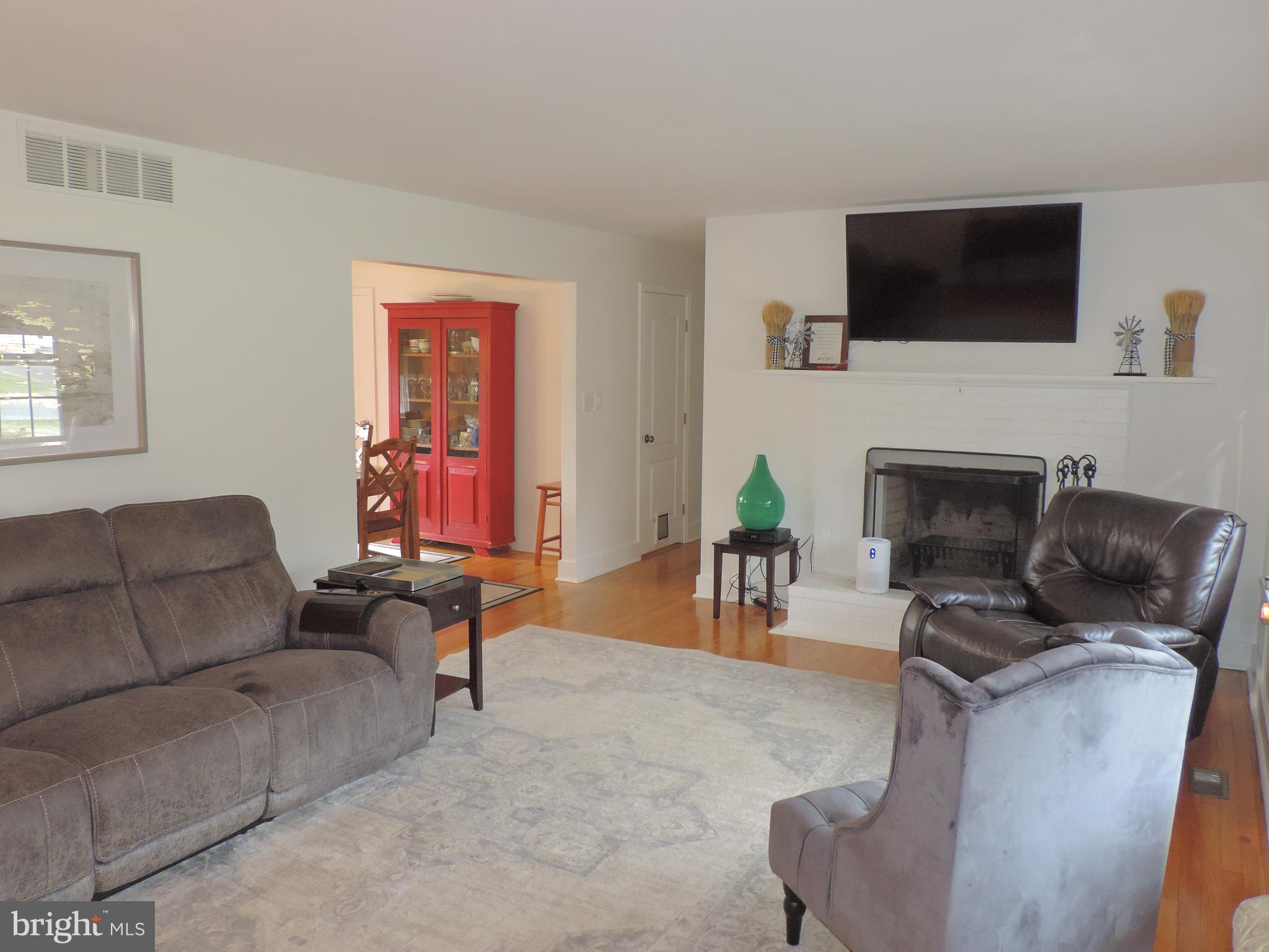 412 Stoney Terrace Fallston, MD 21047 - Photo 2 of 35