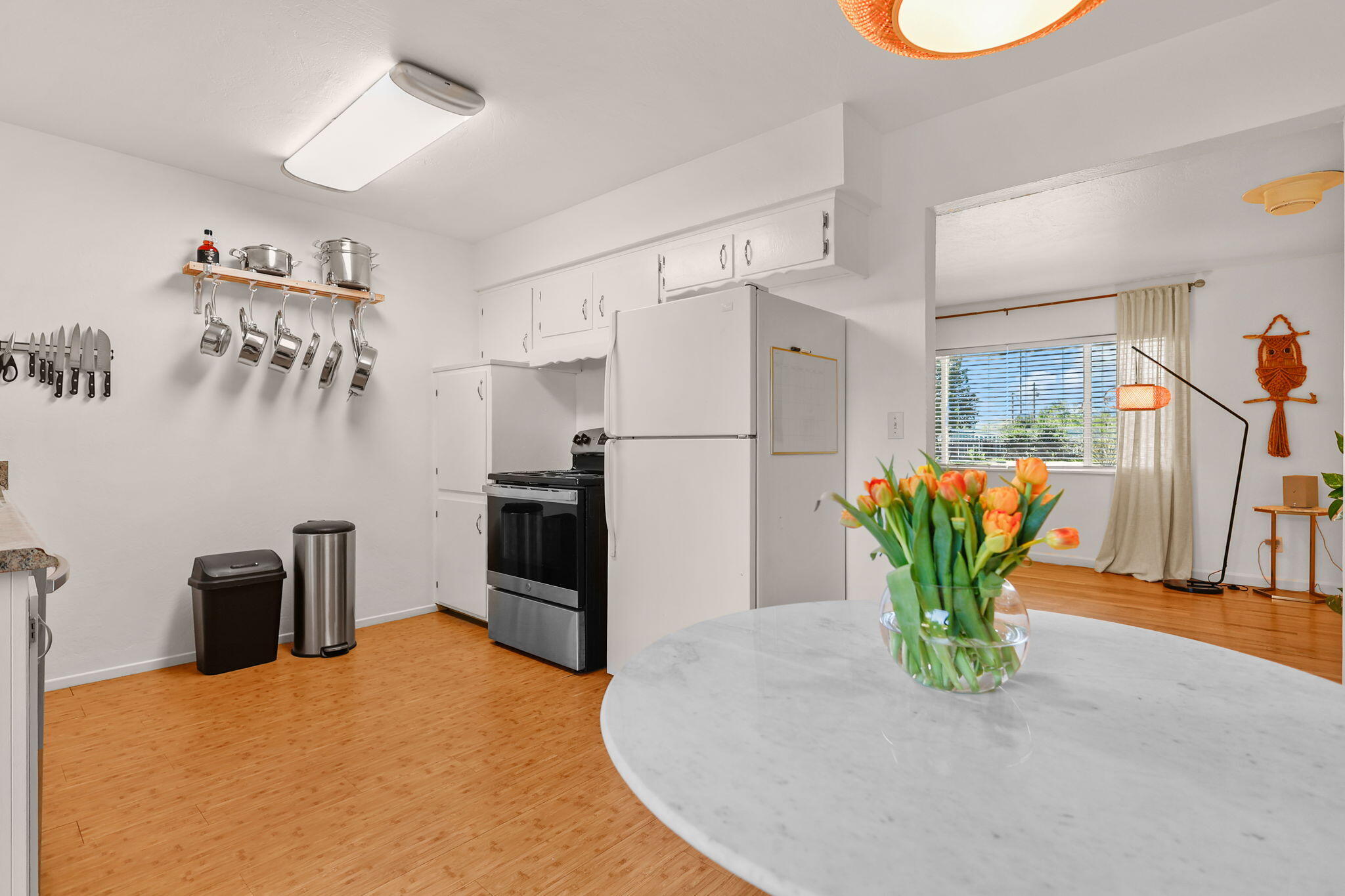 2893 Alfreda Way Redding, CA 96002 - Photo 8 of 22 Dining Area