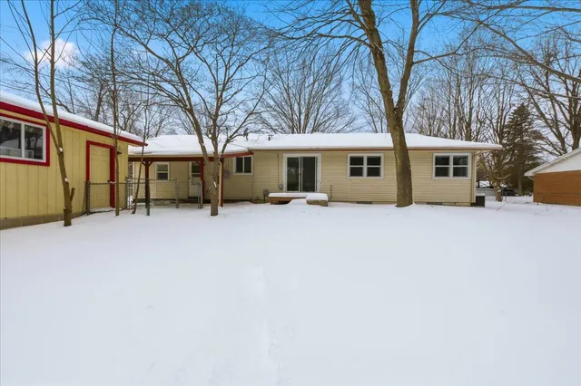$2,750 | 6891 Somerset Drive, Brighton, MI 48116