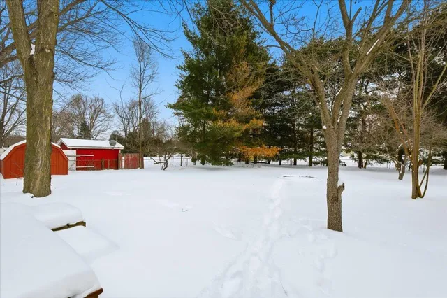 $2,750 | 6891 Somerset Drive, Brighton, MI 48116