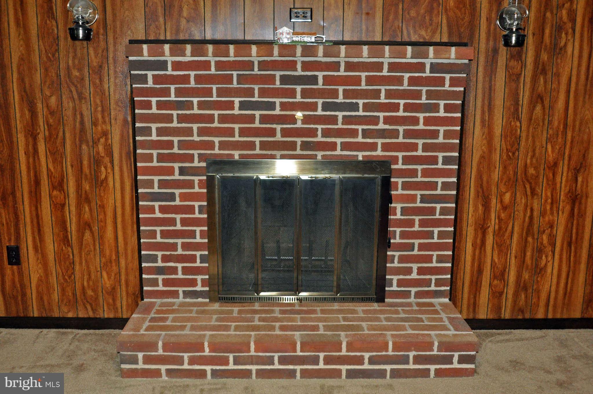 4915 Mt Zion Road Frederick, MD 21703 - Photo 22 of 30 a brick oven with granite counter top