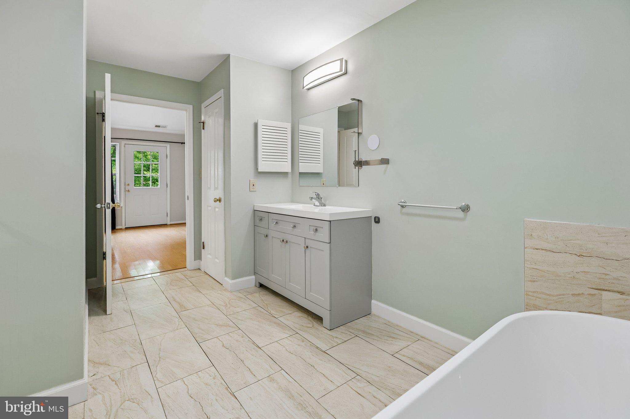 624 Brickhouse Road Princeton, NJ 08540 - Photo 35 of 43 a bathroom with a sink a toilet and shower