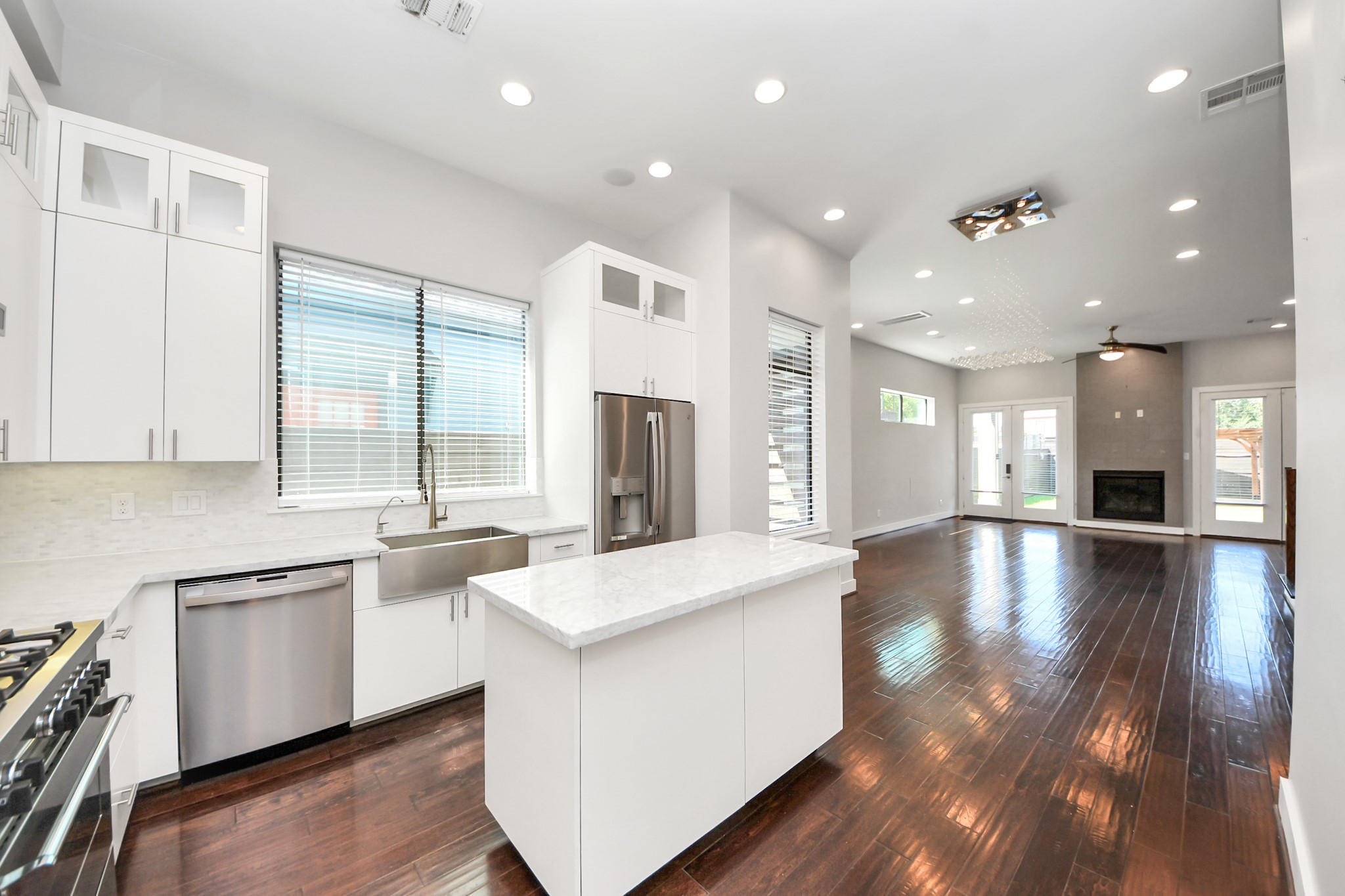 2310 Converse Street Houston, TX 77006 - Photo 10 of 42 Stainless appliances with a nice farmhouse sink.