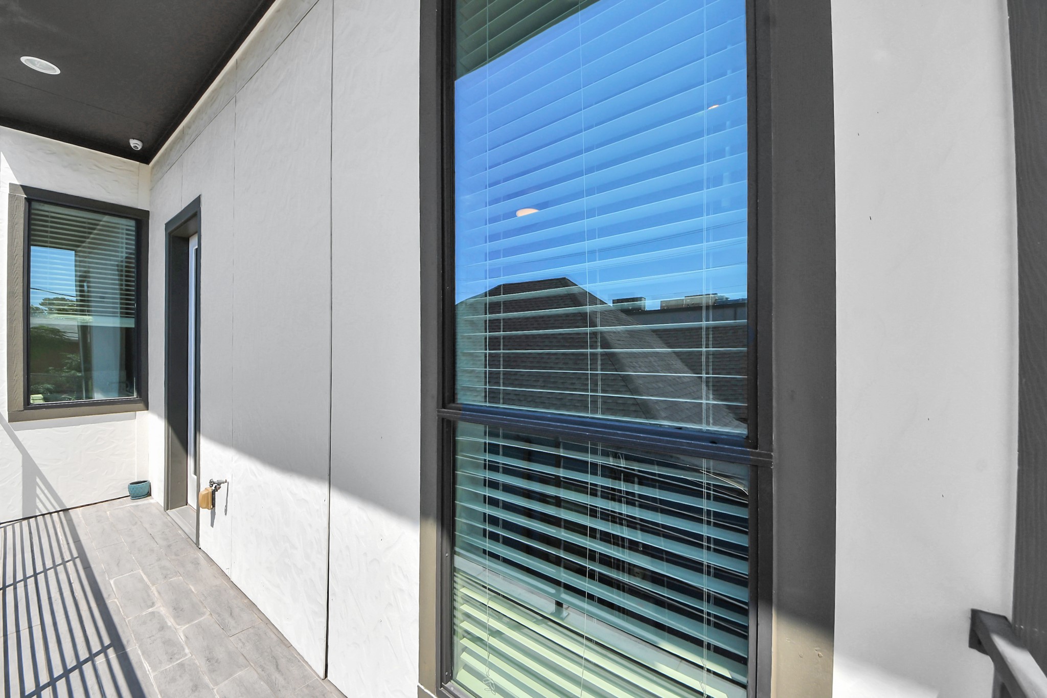 2310 Converse Street Houston, TX 77006 - Photo 21 of 42 The primary bedroom has it's own balcony.