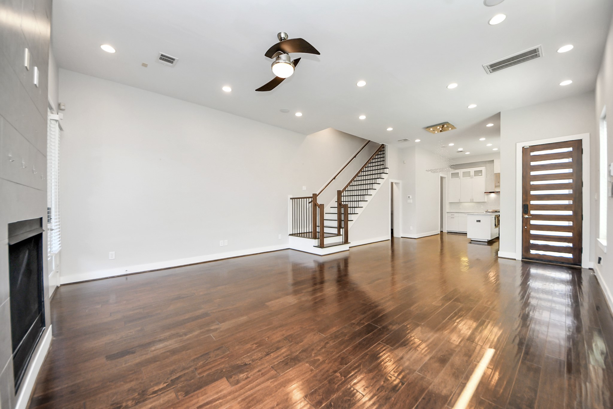 2310 Converse Street Houston, TX 77006 - Photo 42 of 42 Open floor plan