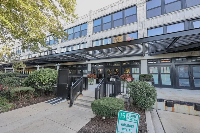$395,000 | 1033 West 14th Place, Unit 241, Chicago, IL 60608
