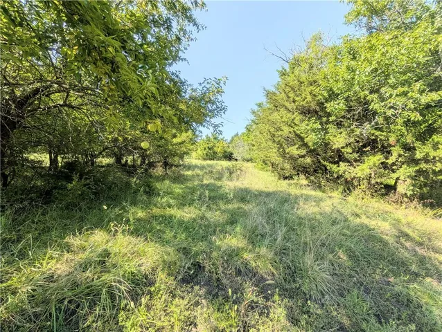 $550,000 | 1013 2400th Street, La Harpe, KS 66751