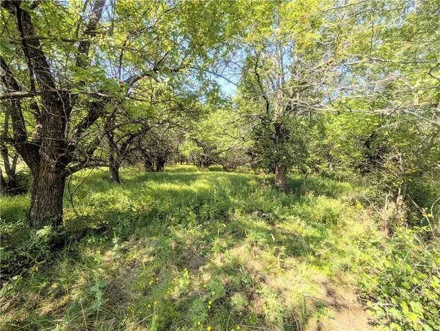 $550,000 | 1013 2400th Street, La Harpe, KS 66751