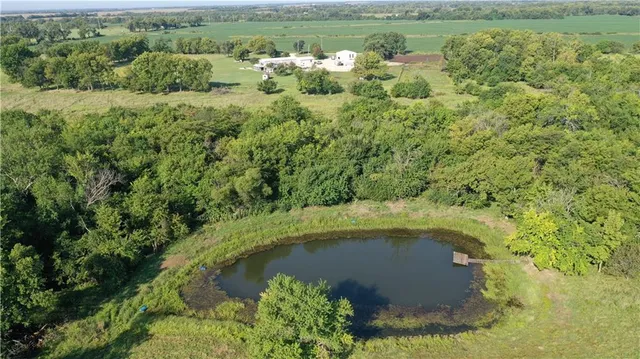 $550,000 | 1013 2400th Street, La Harpe, KS 66751