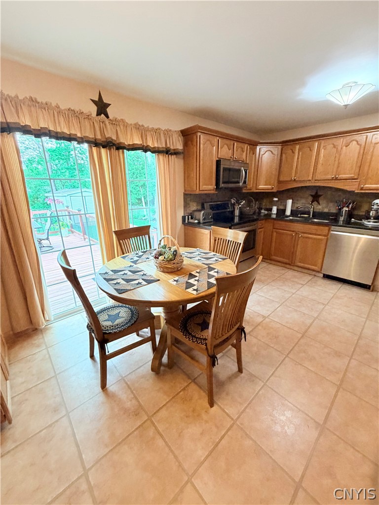 3 Perimeter Road Whitestown, NY 13492 - Photo 12 of 50