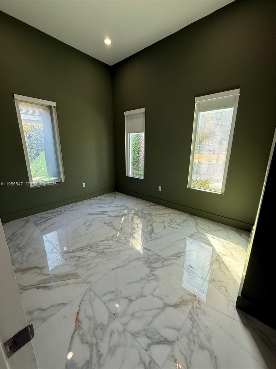 9839 Southwest 213th Street Cutler Bay, FL 33189 - Photo 15 of 25