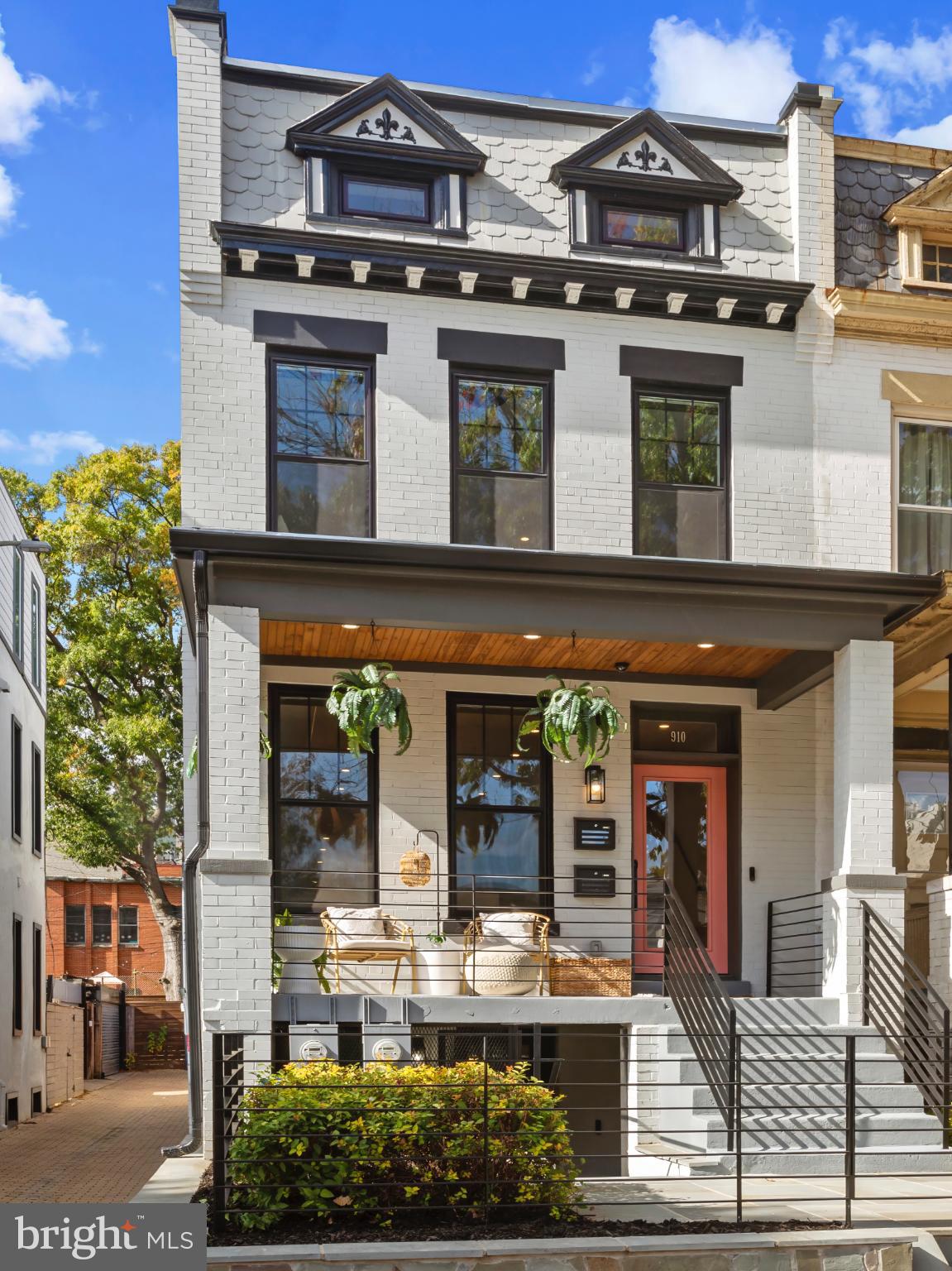 910 8th Street Northeast Washington, DC 20002 - Photo 3 of 54