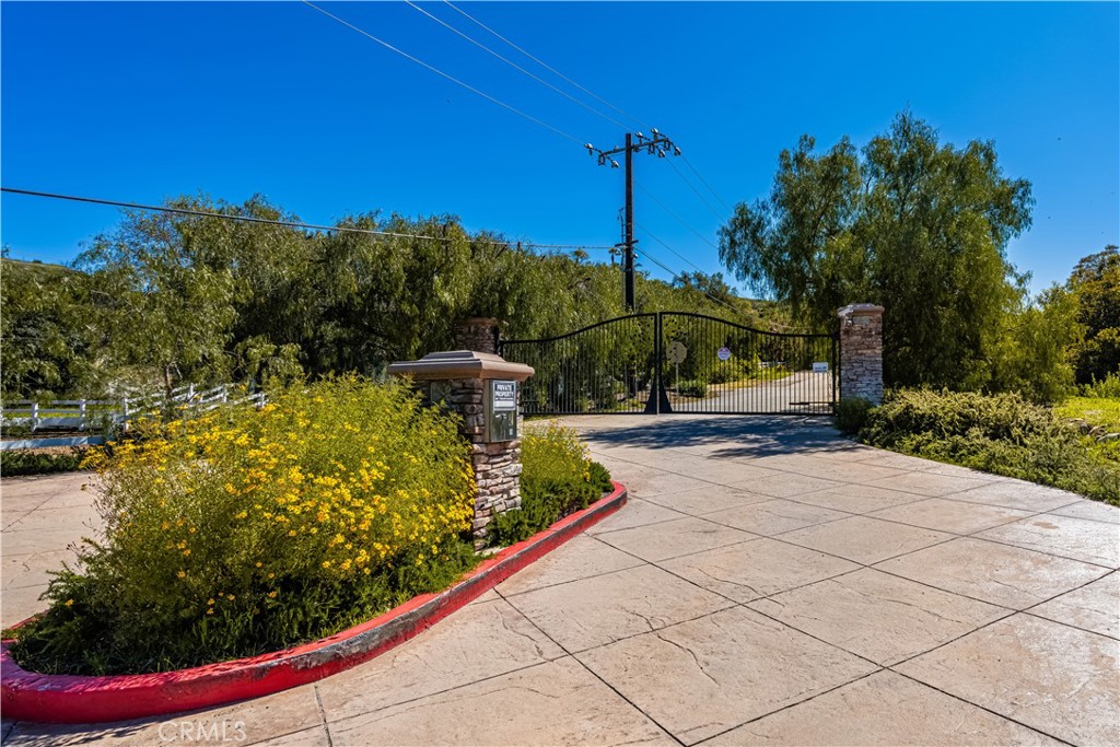 15902 Hope Street Silverado, CA 92676 - Photo 7 of 15 a view of a garden with plants