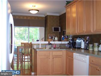 105 Castleton Road Delran, NJ 08075 - Photo 4 of 9