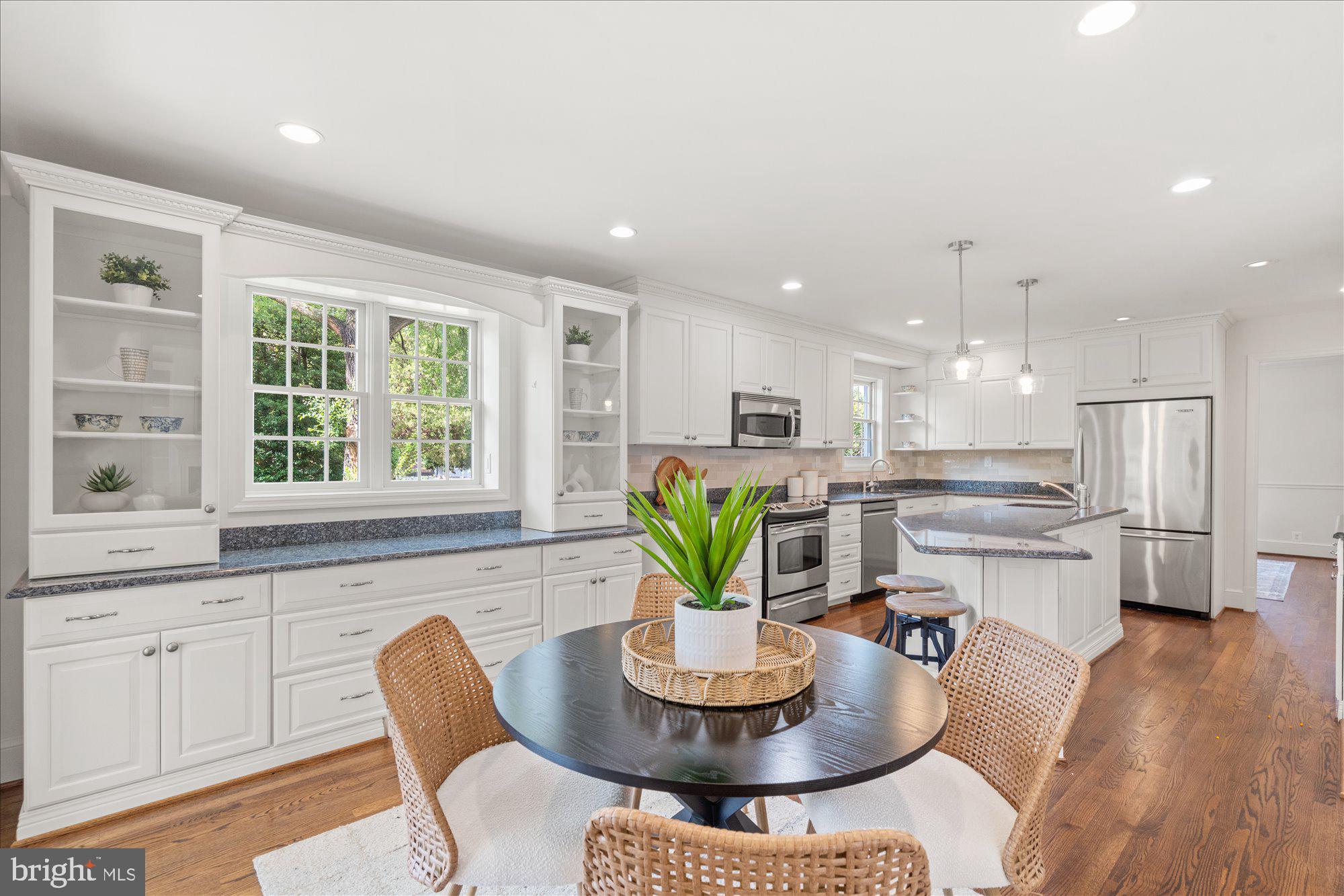 2434 Cameron Mills Road Alexandria, VA 22302 - Photo 21 of 51