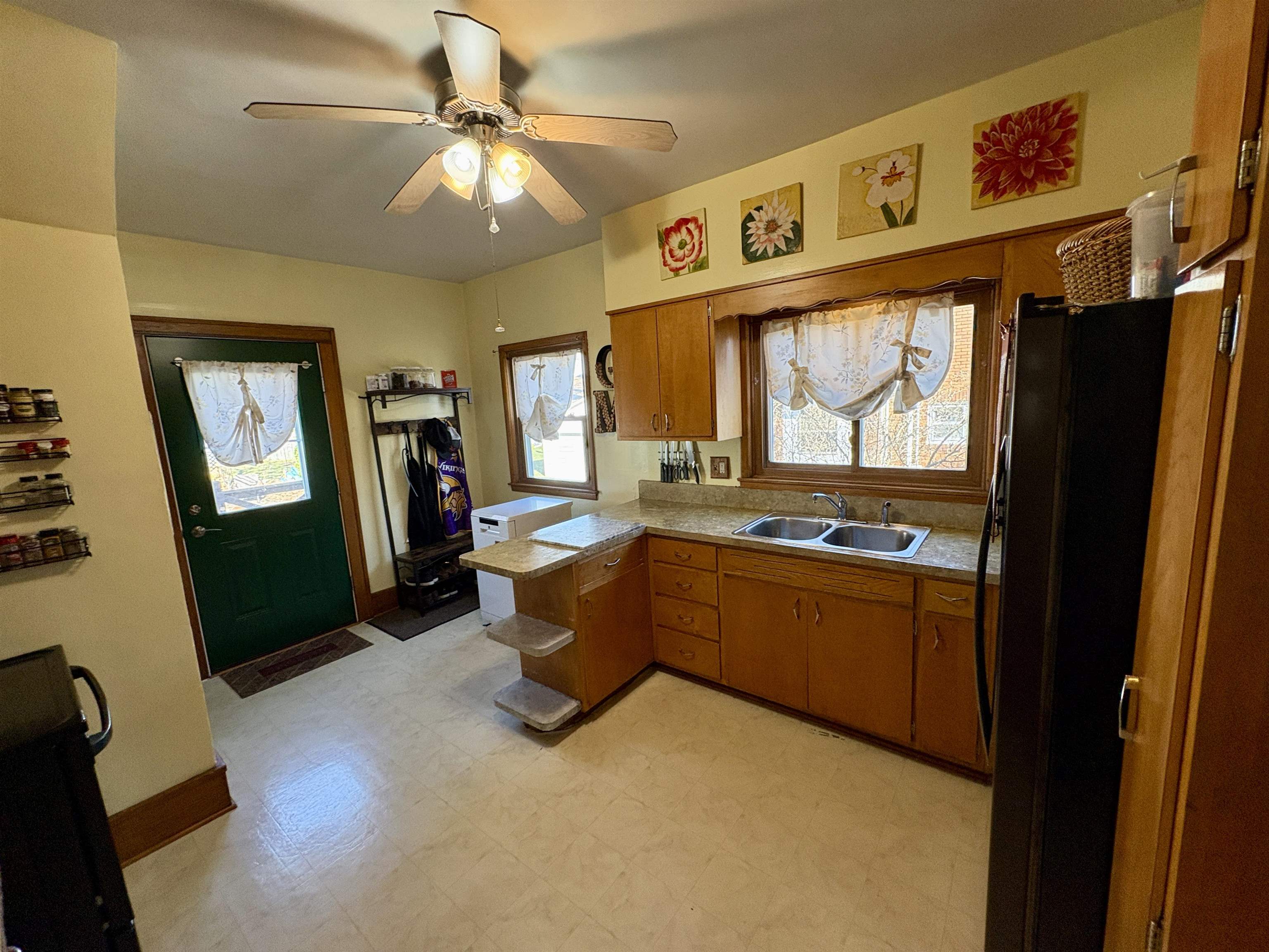 713 19th Avenue Monroe, WI 53566 - Photo 2 of 55