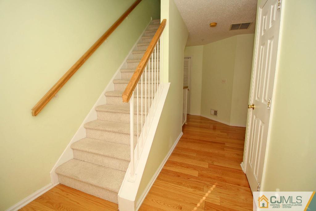 37 Inverness Drive Edison, NJ 08820 - Photo 5 of 25 a view of entryway