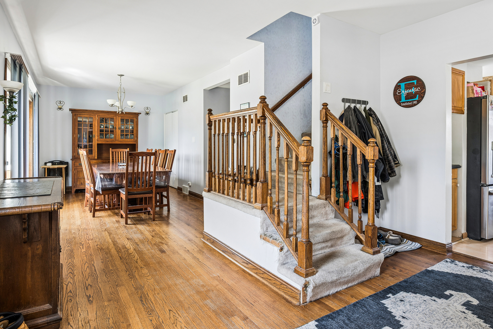 8330 Gross Point Road Morton Grove, IL 60053 - Photo 2 of 22 a view of a livingroom with furniture and entryway
