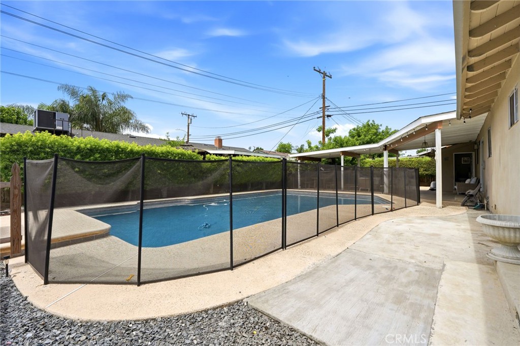 1237 South Clover Street Visalia, CA 93277 - Photo 28 of 30 a view of a backyard