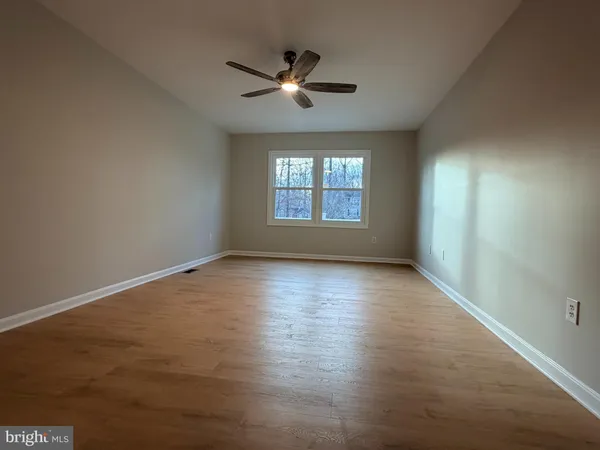 $2,650 | 203 Sea Cliff Drive, Ruther Glen, VA 22546