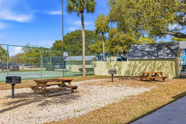 $215,000 | 455 Alt 19, Unit 163, Palm Harbor, FL 34683