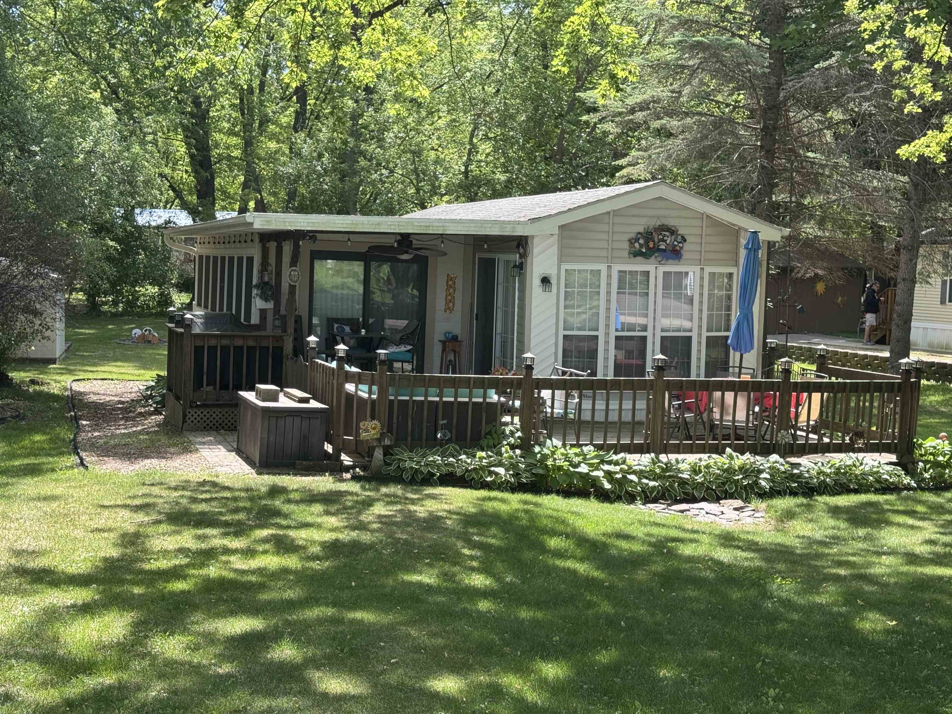 208 Hillside Road Edgerton, WI 53534 - Photo 2 of 45