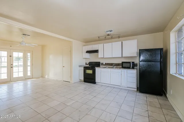 $1,349 | 2609 West McLellan Boulevard, Unit 2, Phoenix, AZ 85017