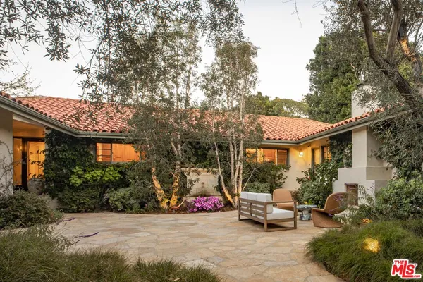 $7,999,000 | 1296 Capri Drive, Pacific Palisades, CA 90272